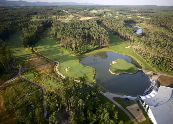 Golf Villa Stella S Bazenom
