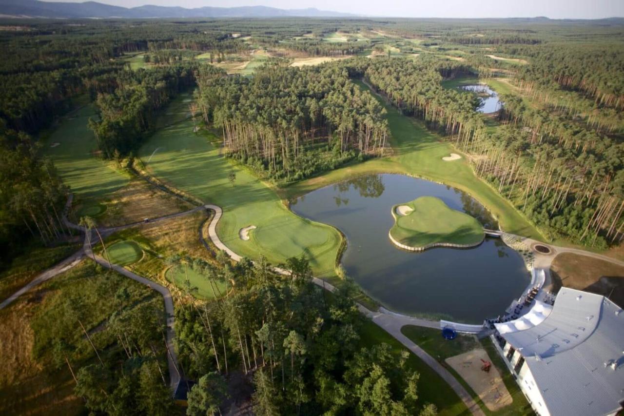 Golf Stella S Bazenom * Királymajor